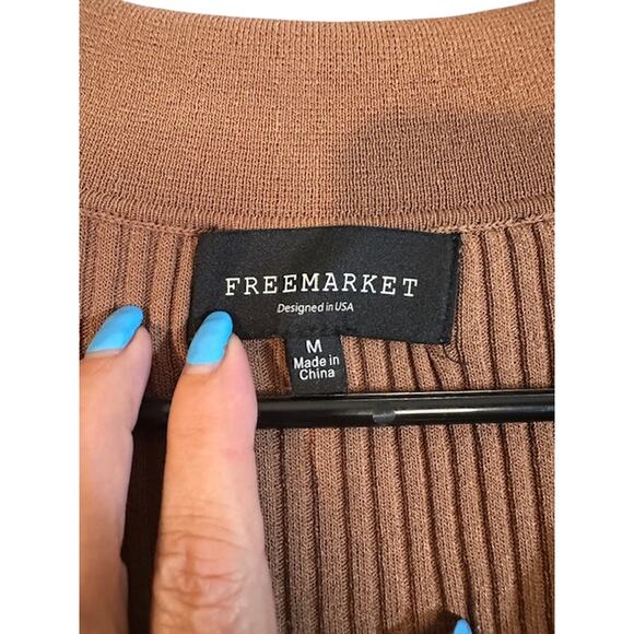 Free Market Brown Ribbed Button Henley Collared Clouse Women Sz M - Picture 7 of 8